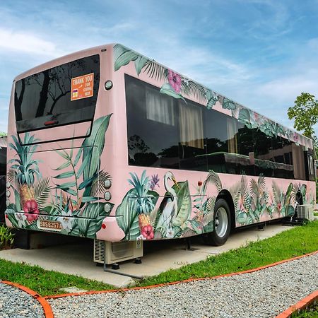 The Bus Collective Hotell Singapore Exteriör bild