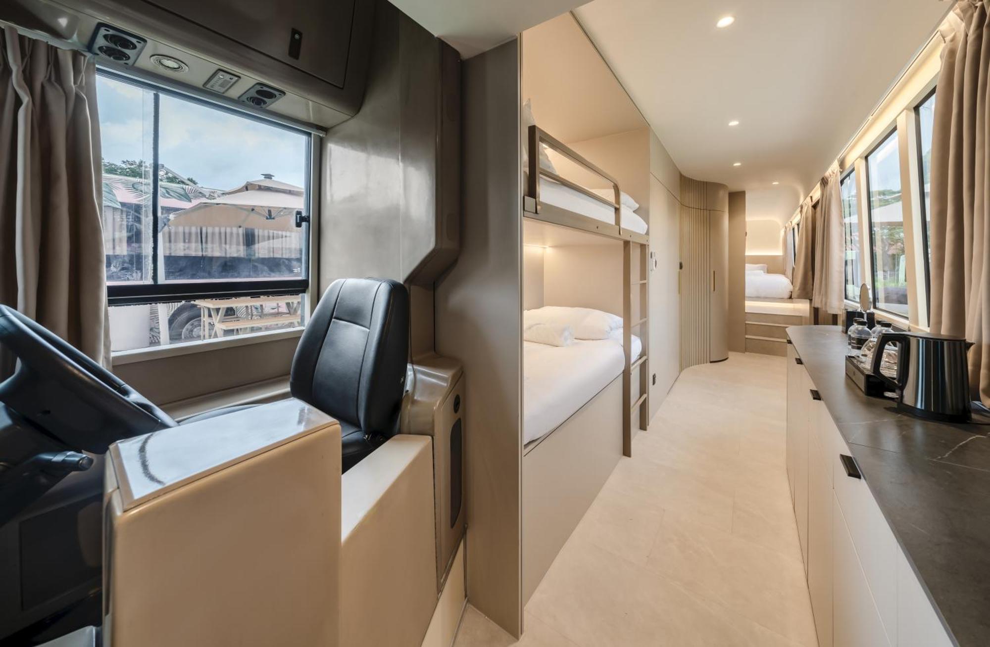 The Bus Collective Hotell Singapore Exteriör bild